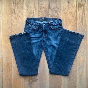 7 For All Mankind Flare jeans •